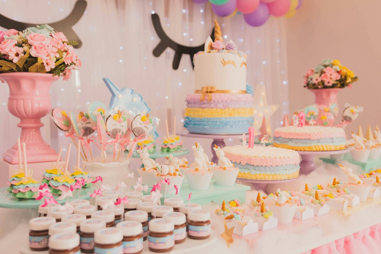 Beautiful Cake Table Setup Ideas for Stunning Photos